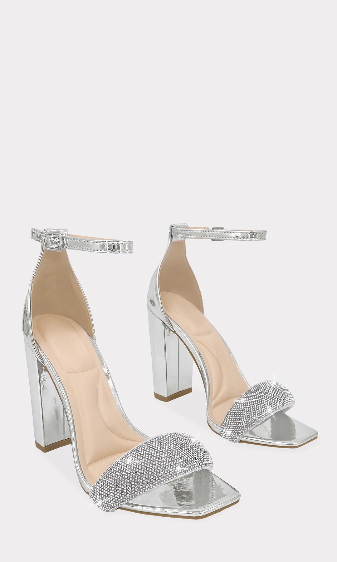 AMARA TACON PLATA CONFECCIONADO EN VINIPIEL METALICA CON BRILLOS PEQUEÑOS EN STRAP ARRIBA DE LOS DEDOS Y HEBILLA PLATEADA EN PULSERA TOBILLERA 