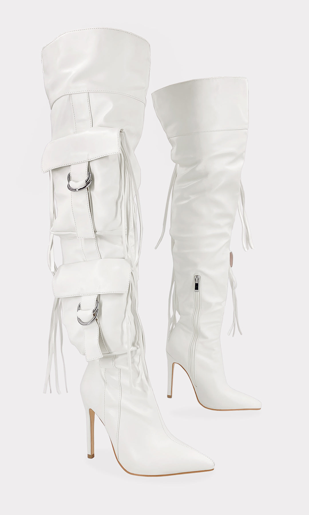ARMY BOTAS BLANCAS ARRIBA DE LA RODILLA PARA MUJER CON TERMINACION PUNTIAGUDA Y DOS BOLSOS AL COSTADO CON TACON DELGADO DE 11 CM 