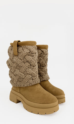 ASPEN BOTAS CAMEL EN GAMUZA CON TEJIDO ACANALADO Y SUELA ALTA 4 CM DISEÑO CÓMODO PARA FRÍO