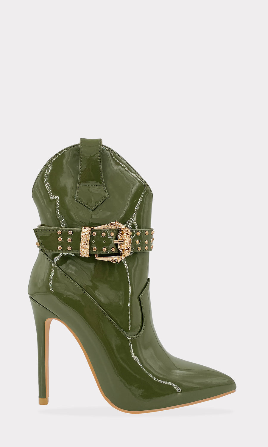 BANDIT COMO COMBINAR BOTINES VAQUEROS COLOR VERDE OLIVO CON FALDA ANIMAL PRINT Y BLUSA NEGRA DE MANGA LARGA PARA LUCIR FASHION