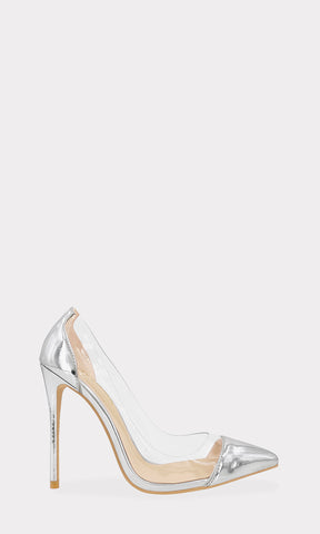 BASIC PUMPS HECHOS DE CHAROL METALICO COLOR PLATA CON TRANSPARENCIAS Y PUNTA EN PICO 