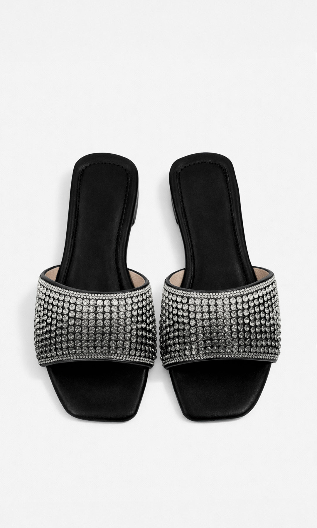 BELLINI SANDALIAS ABIERTAS DE PISO CON STRAP ANCHO ARRIBA DE LOS DEDOS Y DISEÑO SLIP ON PARA USAR EN VERANO