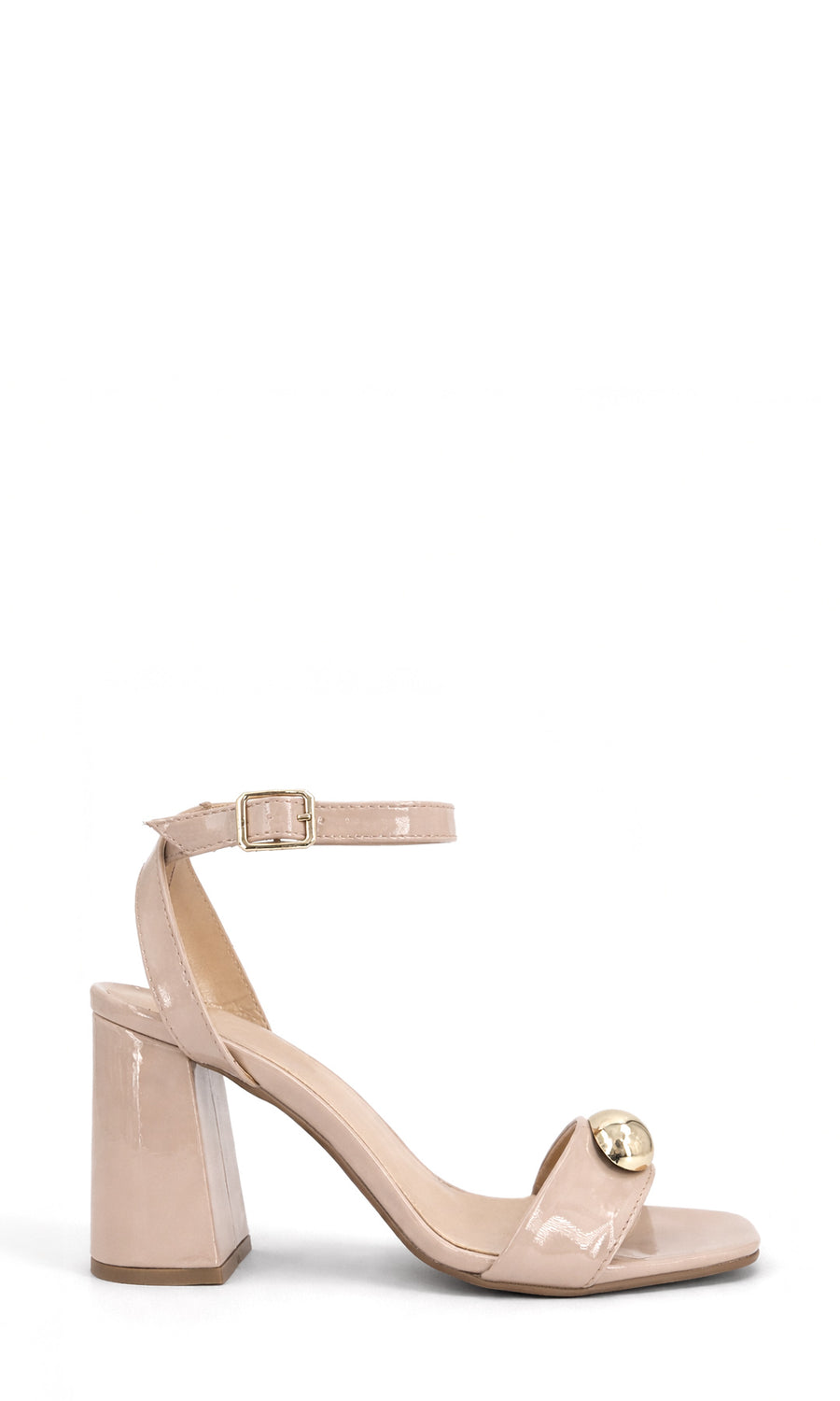 BELVIOR LOOK CASUAL-CHIC COMBINANDO SKINNY JEANS CON ZAPATILLAS NUDE CHAROL DE TACON CUADRADO Y BLUSA CON ESTAMPADO DE LEOPARDO