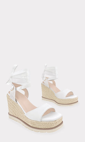 BRISSIA ALPARGATAS BLANCAS CON LACE-UP HECHO EN TELA TEXTIL CON TACON DE YUTE Y PUNTA ABIERTA CONFECCIONADOS EN NUBOCK PARA MUJER FASHION