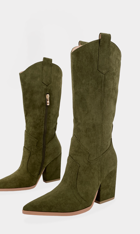 BRONCO BOTAS DE CORTE VAQUERO EN TENDENCIA HECHAS DE GAMUZA COLOR VERDE OLIVO CON TACON CUADRADO DE 9.5 CM PARA USAR EN LOOK CASUAL CHIC