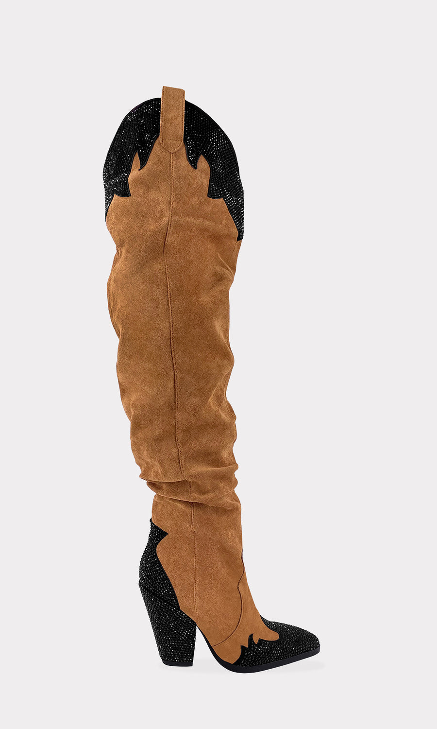 CARNIVAL BOTAS VAQUERAS COLOR CAMEL DE BRILLOS NEGROS EN TACON CUADRADO PARA COMBINAR CON FALDA CORTA Y BLUSA TIPO MESH 