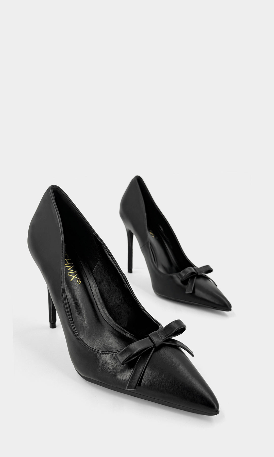 CECILLE ZAPATILLAS NEGRAS DE MUJER CON DISEÑO CERRADO CONFECCIONADAS EN CUERO SINTETICO Y TACÓN ALTO DE 10.5 CM CON LAZO ARRIBA DE LOS DEDOS 