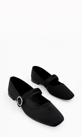 CHAI FLAT MARY JANE NEGRA DE VELVET CON PUNTA CUADRADA Y HEBILLA DECORATIVA TACÓN 1 CM MUJER