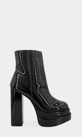 CHIARA FASHION BOOTS DE CHAROL NEGRO CON DOBLE PLATAFORMA DE 5 CM Y CIERRE METALICO A LOS LADOS