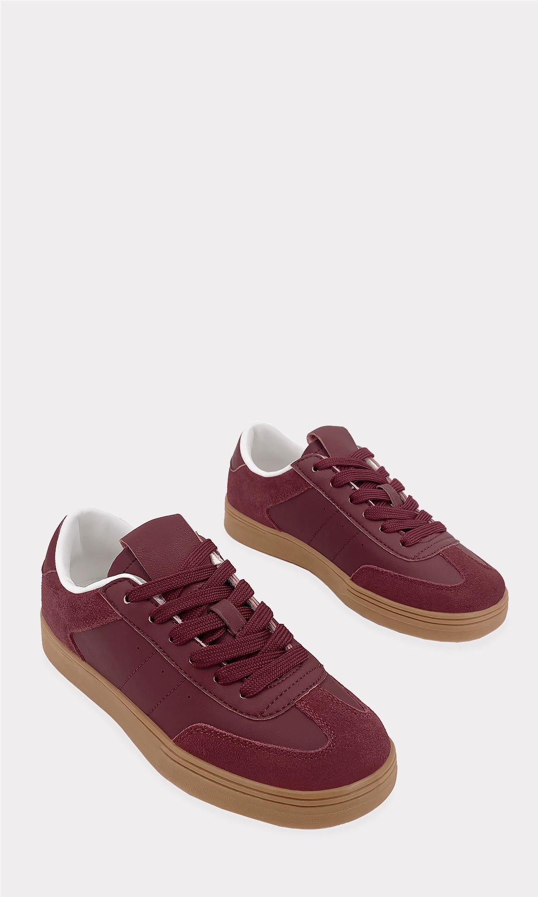 CHOICE SNAKERS VINO ESTILO SAMBA CON SUELA DELGADA DE 3 CM Y AGUJETA AJUSTABLE SOBRE EL EMPEINE HECHO EN TELA TEXTIL PARA COMBINAR CON SHORTS 