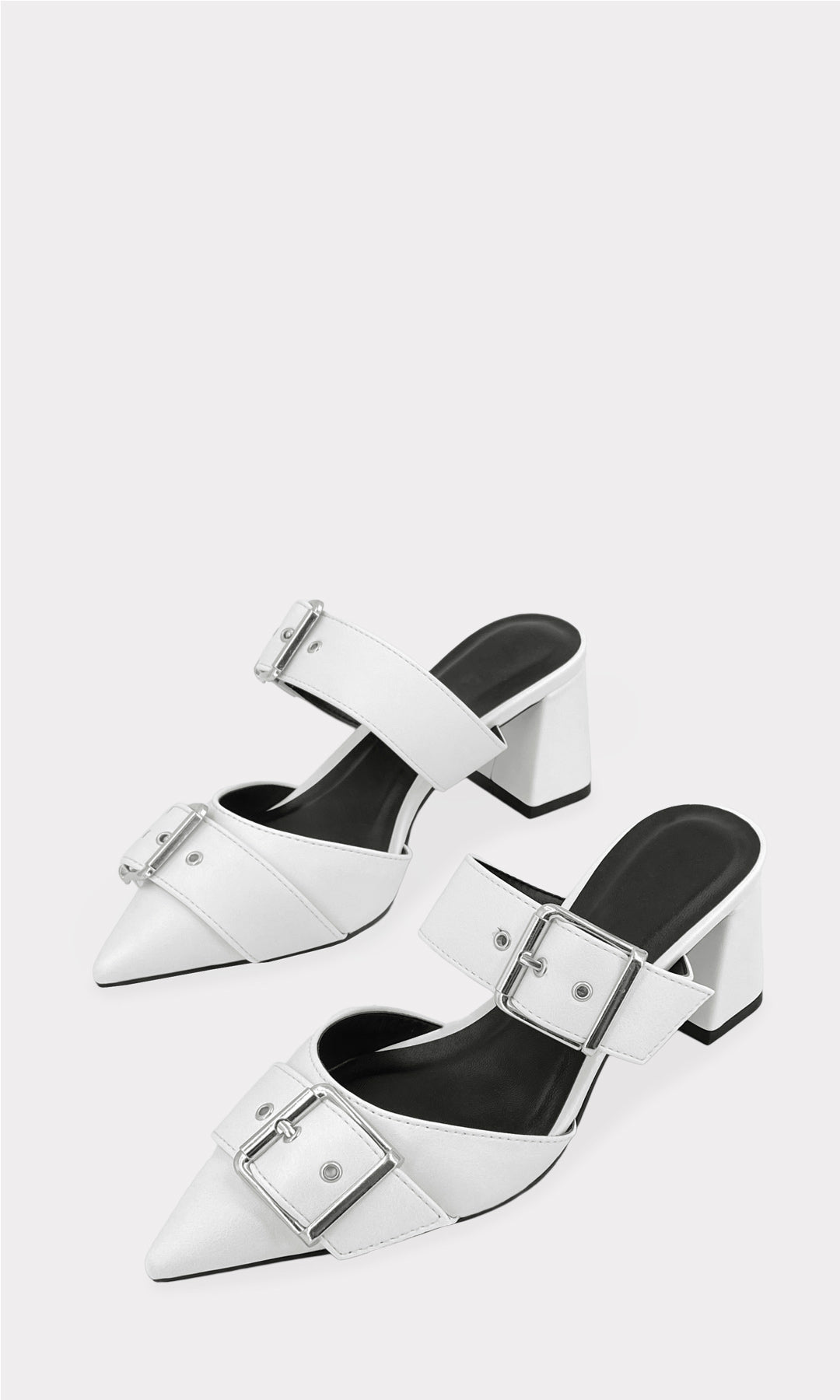 COLLINS SANDALIAS BLANCAS DE VINIPIEL CON DOS HEBILLAS METALICAS EN STRAP AL FRENTE CON TERMINACION PUNTIAGUDA Y TACON CUADRADO DE 6 CM PARA MUJER