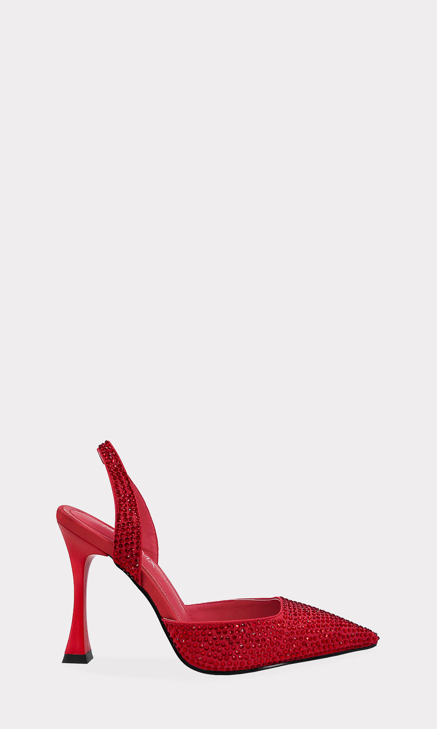 ELEGANT ZAPATILLAS PUNTIAGUDAS DE SATIN ROJO CON TALON DESCUBIERTO Y BRILLOS AL TONO PARA USAR CON UN BODYCON DRESS