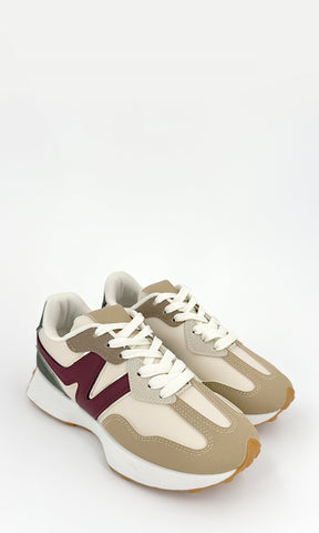 ELIANNE SNEAKERS COLOR VINO COMODOS PARA MUJER CON DETALLES MULTICOLOR A LOS COSTADOS Y SUELA BLANCA DE 3.5 CM 