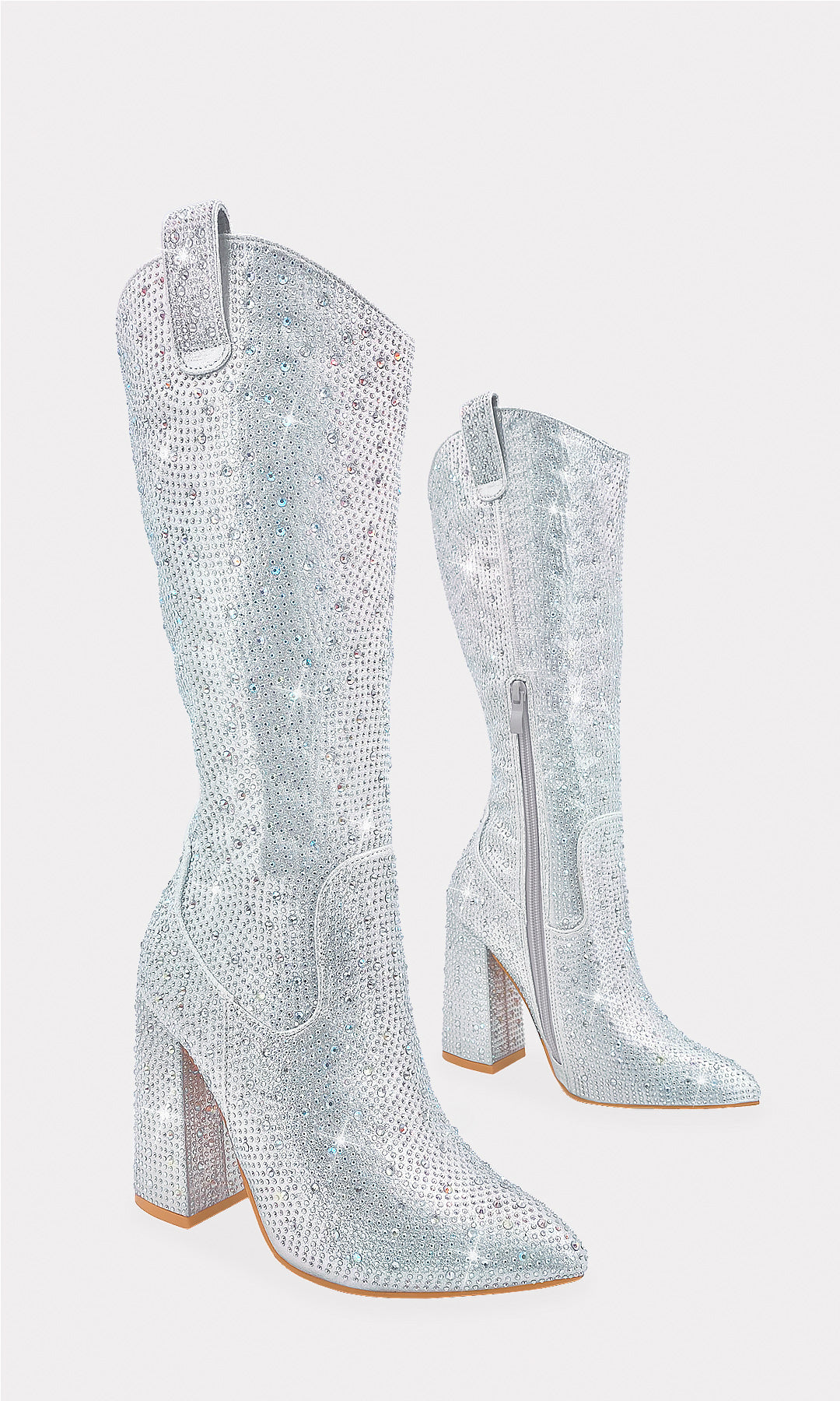 ELOISE BOTA ABAJO DE LA RODILLA PLATEADA CON TACON CUADRADO ALTO DE 10 CM CONFECCIONADA DE BRILLOS TERMINACION POINTY Y CIERRE AL COSTADO MUJER