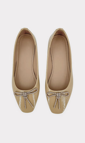 ESPRESSO ZAPATOS CERRADOS TIPO BALLERINAS CON MOÑO ARRIBA DE LOS DEDOS Y PUNTA CUADRADA