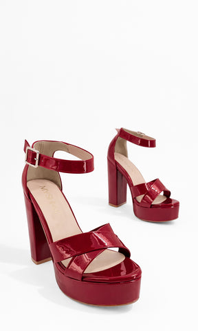 FIERCE TACONES ROJOS DE CHAROL CON PLATAFORMA DE 3.5 CM PARA MUJER CON PUNTA REDONDA Y HEBILLA METALICA EN PULSERA TOBILLERA