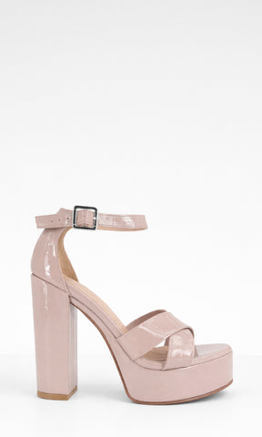 FIERCE ZAPATILLAS ALTAS DE PUNTA ABIERTA CON DOS STRAPS CRUZADOS ARRIBA DE LOS DEDOS Y HEBILLA EN PULSERA