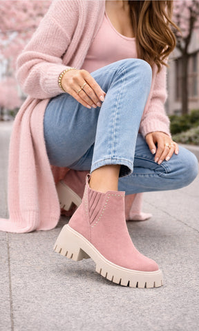 HONEY LOOK CASUAL PARA SALIR CON AMIGAS USANDO SKINNY JEANS CON BOTINES ROSAS DE SUELA TRACK Y SUETER LARGO CON BLUSA DE TIRANTES