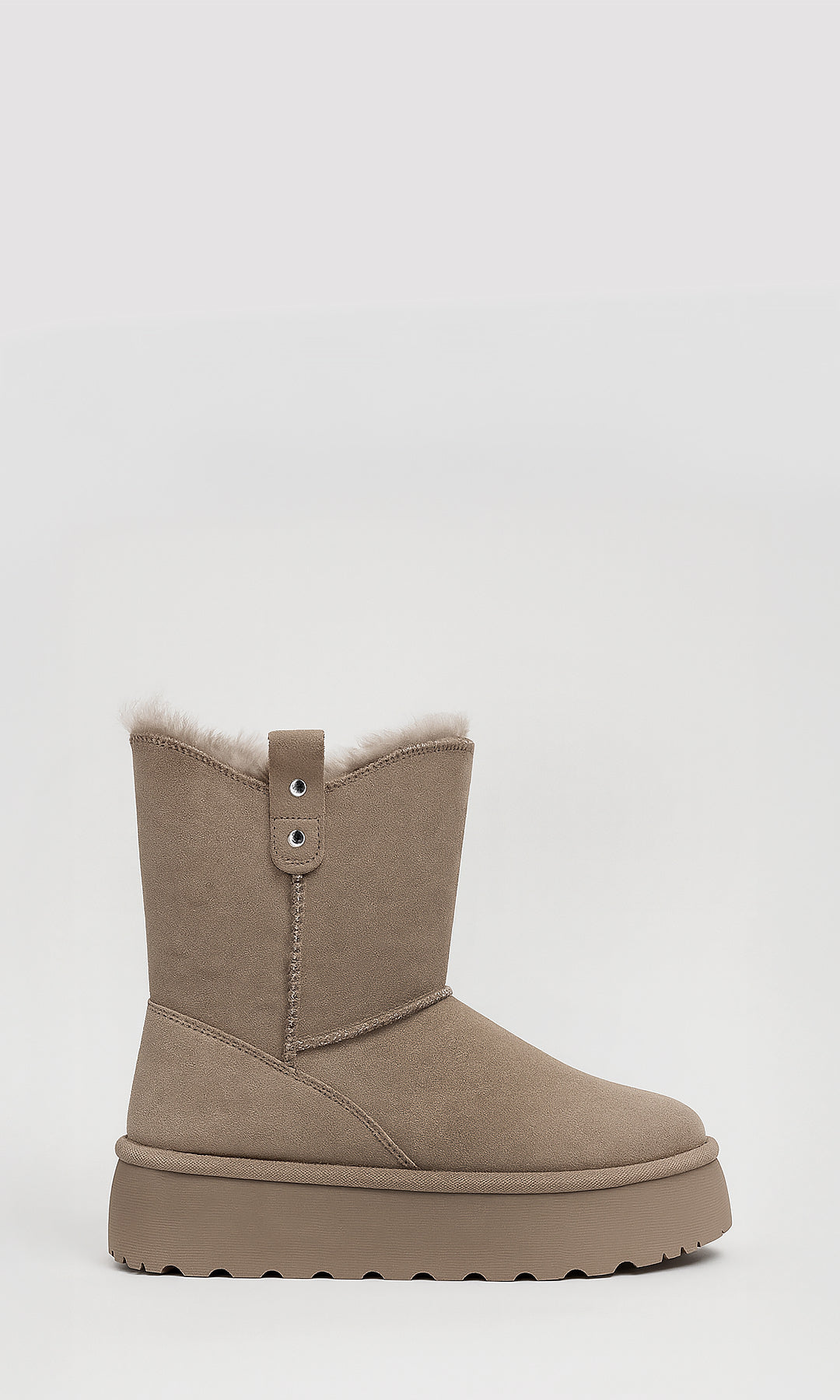 ICEBERG BOTAS CORTAS PARA OTOÑO-INVIERNO DE PLATAFORMA CON SUELA DENTADA Y PUNTA REDONDA 