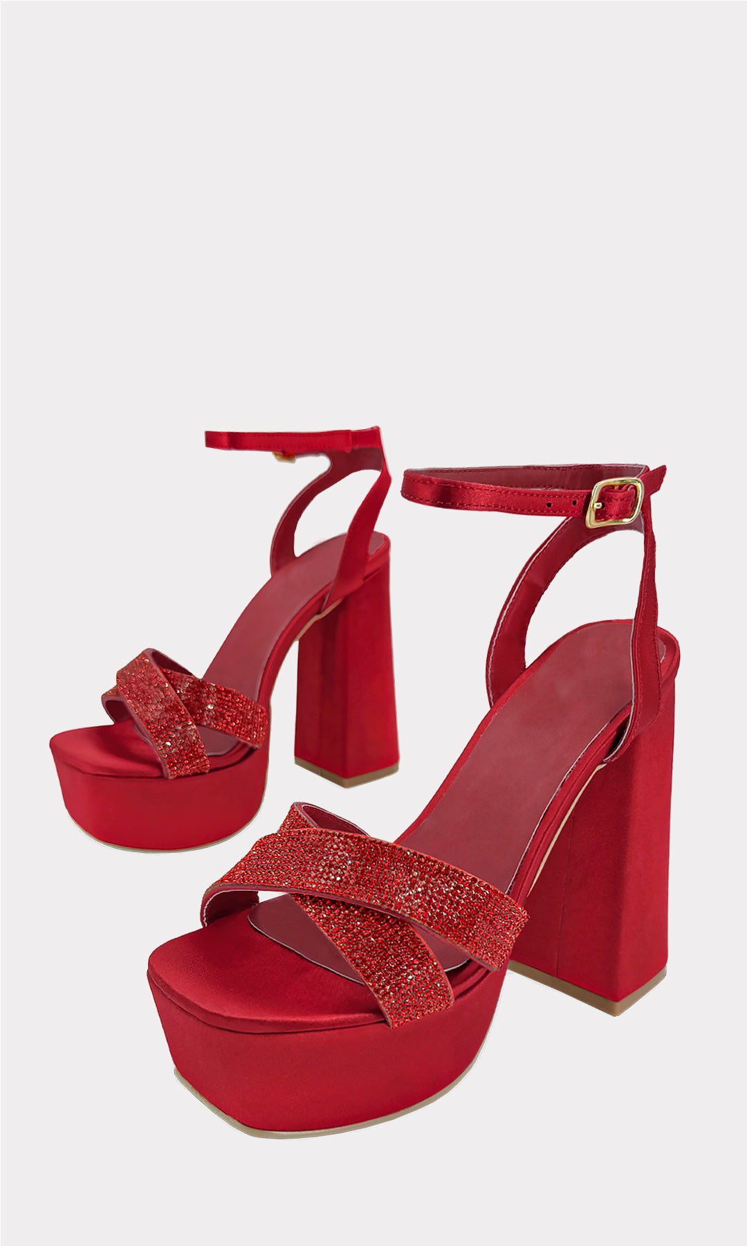 INSTINCT TACONES ROJOS CONFECCIONADOS EN SATIN CON PLATAFORMA DE 4 CM Y BRILLOS EN STRAPS CRUZADOS ARRIBA DE LOS DEDOS Y TALON DESCUBIERTO PARA MUJER 