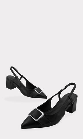 KATHLEEN KITTEN HEELS NEGROS CONFECCIONADOS EN VINIPIEL CON HEBILLA METALICA PLATEADA LA FRENTE DE TACON GRUESO PEQUEÑO DE 5.5 CM PARA CHICA 