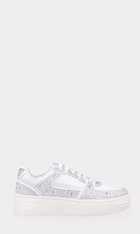 KIARA TENIS URBANOS CON BRILLOS PEQUEÑOS AL FRENTE DE PUNTA REDONDA Y AGUJETA AJUSTABLE SOBRE EL EMPEINE PARA CHICA