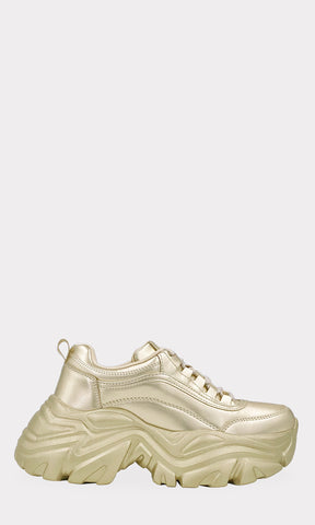 LISETTE SNEAKERS DE PLATAFORMA CON TERMINACION REDONDA Y SUELA DENTADA DE AGUJETA AJUSTABLE SOBRE EL EMPEINE PARA CHICA 