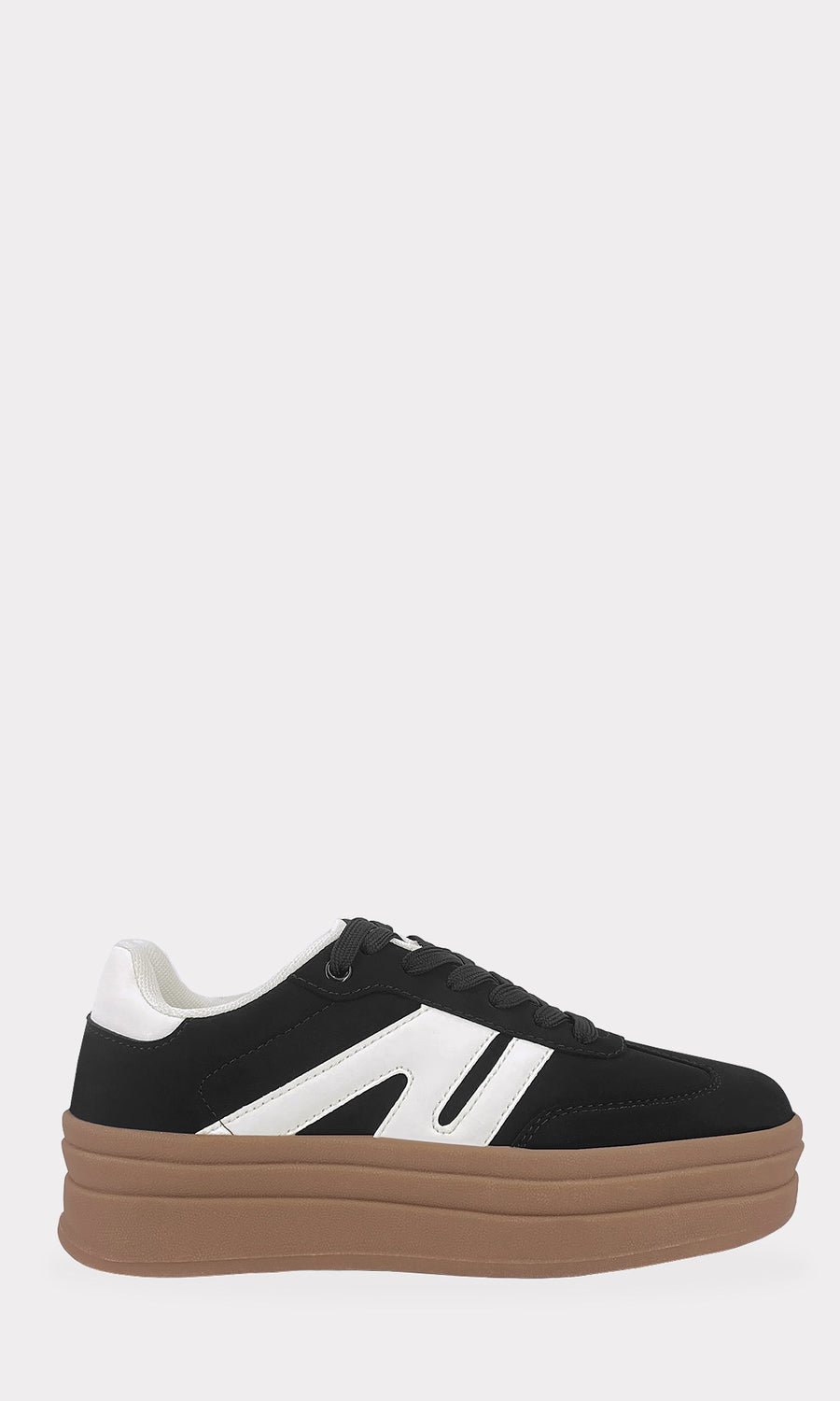 MAGALY TENIS EN TENDENCIA CON PLATAFORMA NEGROS COMBINADO CON FALDA CORTA DE CUADROS Y BOLSA BLANCA DE MANO PEQUEÑA PARA MUJER