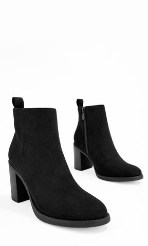 MAPLE BOTÍN NEGRO DE GAMUZA CON TACÓN ANCHO 8 CM DISEÑO MINIMALISTA PARA LOOKS ELEGANTES DE TEMPORADA