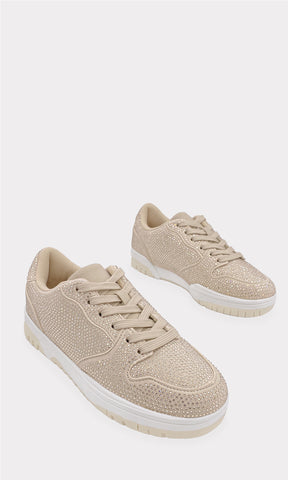 MARISELLE SNEAKERS DE PUNTA ALMENDRADA CON SUELA ANTIDERRAPANTE Y AGUJETA LARGA ARRIBA DEL EMPEINE PARA USAR CON PANTALON 