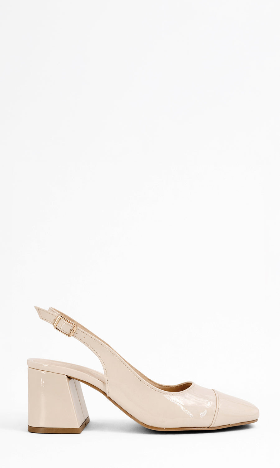 MARISSE LOOK SEMI FORMAL PARA LUCIR FASHION USANDO FALDA CORTA CON BLAZER BLANCO ENCIMA DE BUSTIER CAFE Y ZAPATILLAS NUDE SLINGBACK