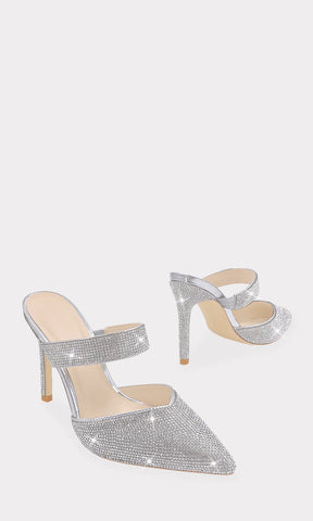 MARLENE TACONES PLATEADOS CUBIERTOS DE BRILLOS CON PUNTA CERRADA POINTY Y STRAP DELGADO AL FRENTE PARA USAR EN FIESTAS DE SALON 