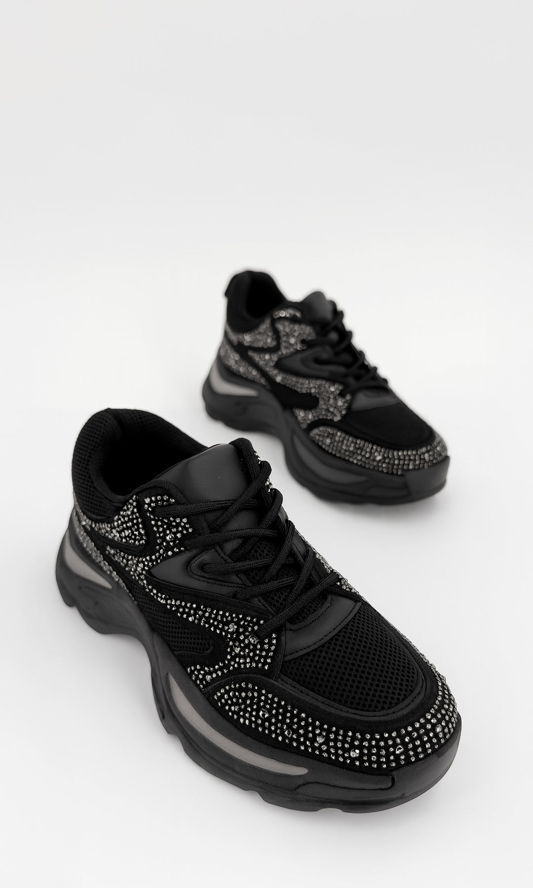 MELISSE TENIS NEGROS CON BRILLOS Y PLATAFORMA GRUESA DE CM Y DISEÑO CHUNKY CONFECCIONADOS EN CON SUELA REDONDA PARA MUJER