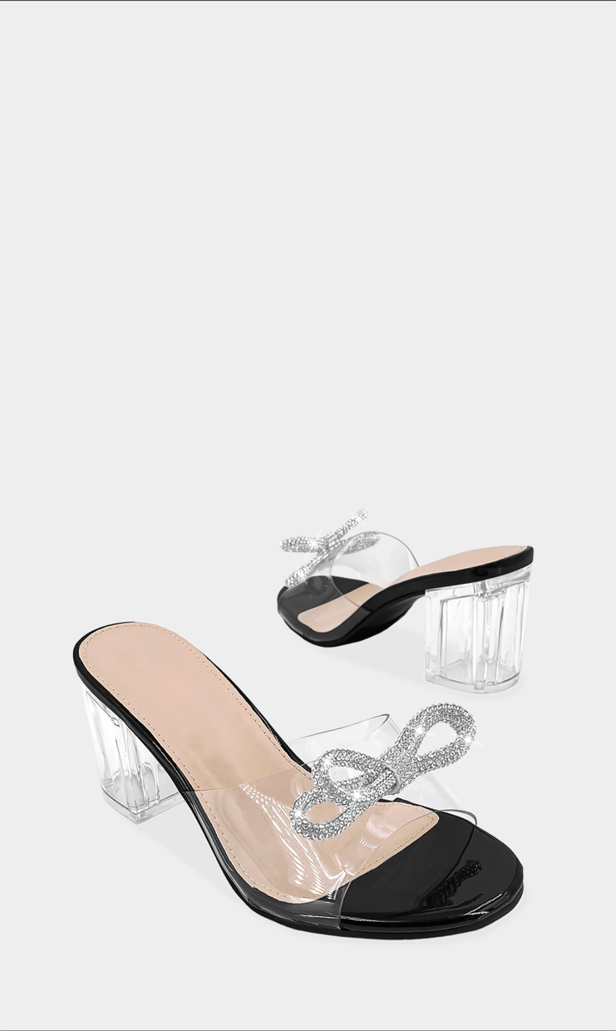 MILDRED ZAPATILLAS NEGRAS CONFECCIONADAS EN CHAROL CON CINTA ANCHA DE MICA TRANSPARENTE SOBRE LOS DEDOS Y TACON CUADRADA TRANSPARENTE DE 7.5 CM 