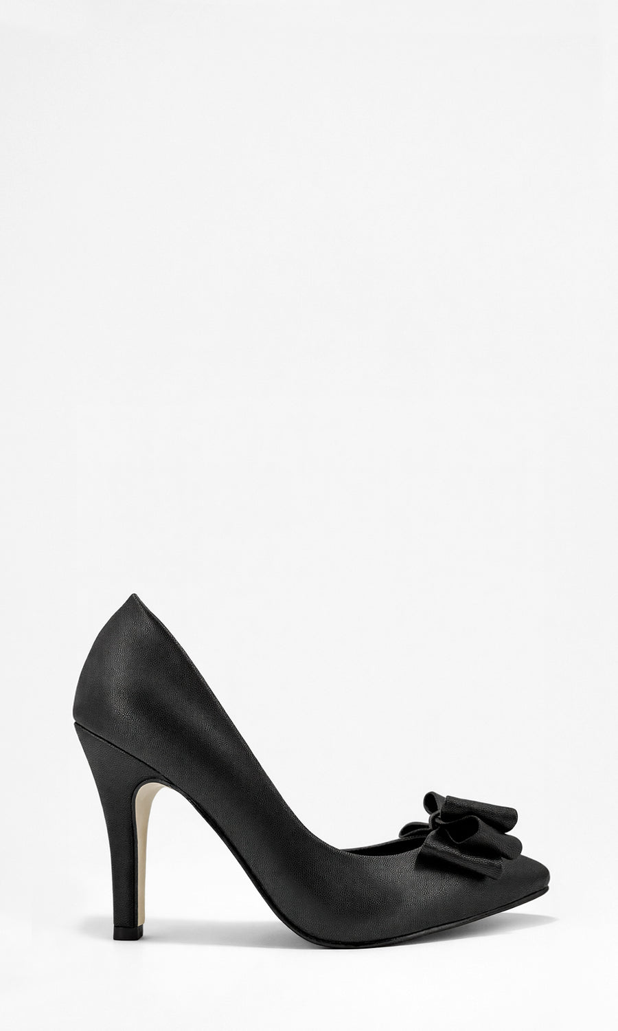 MONACO LOOK ELEGANTE PARA USAR EN CITAS DE NEGOCIOS COMBINANDO SUETER NEGRO CON FALDA DE TWEED Y STILETTOS NEGROS 