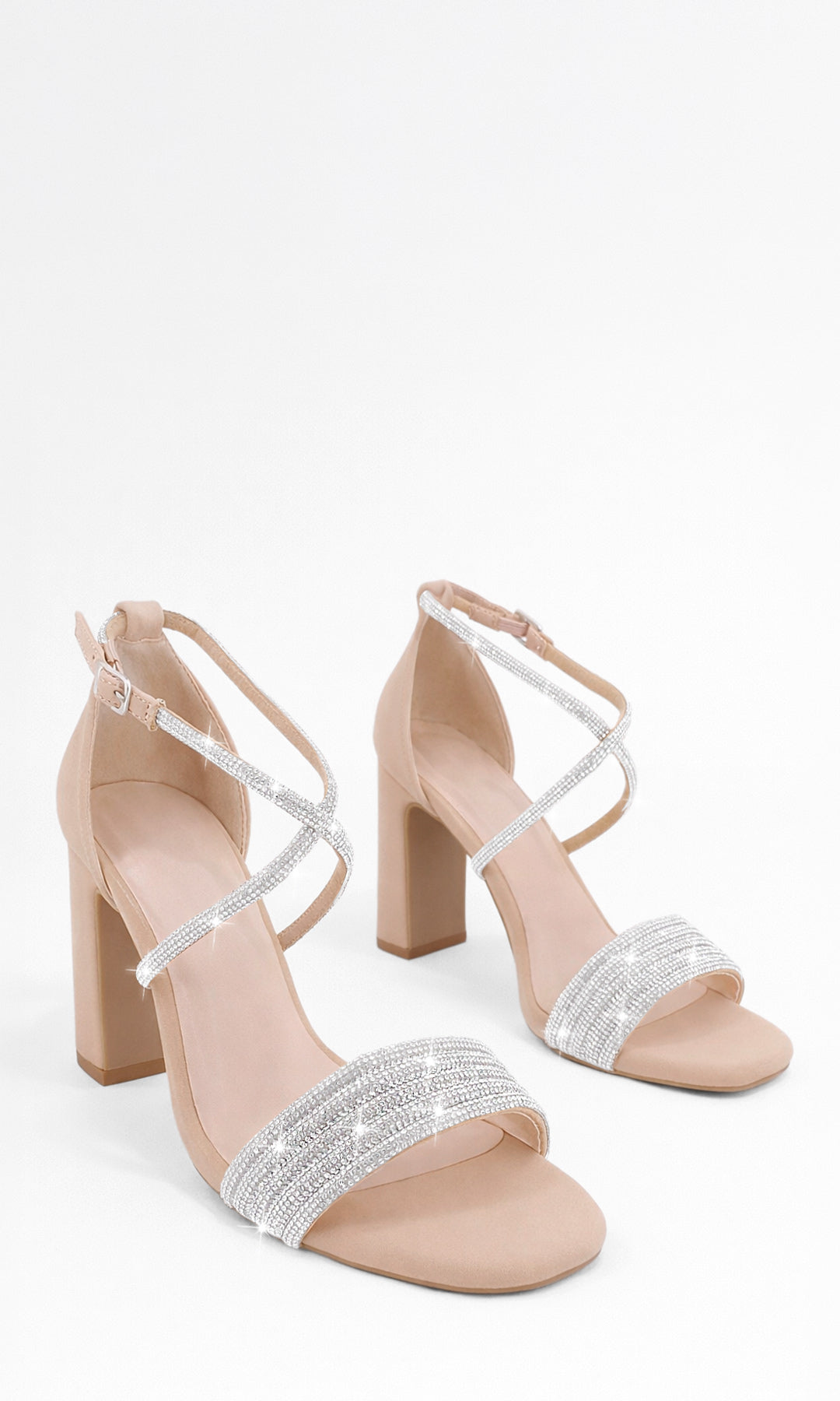 MONSERRAT ZAPATILLAS COLOR NUDE DE PUNTA ABIERTA PARA USAR EN FIESTA CON TACON GRUESO Y BRILLOS EN STRAPS ARRIBA DE LOS DEDOS 