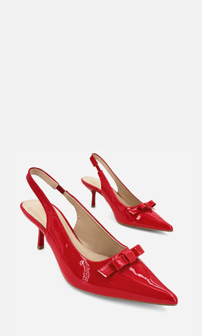 NANCY ZAPATILLAS ROJAS SLINGBACK DE SUELA DELGADA CONFECCIONADAS EN CHAROL CON TACÓN DELGADO DE AGUJA 7 CM Y MOÑO AL FRENTE 