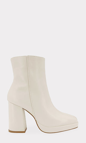 NOELIA BOTINES PUNTIAGUDOS CON PLATAFORMA Y TACON CUADRADO PARA USAR EN LOOKS CASUALES