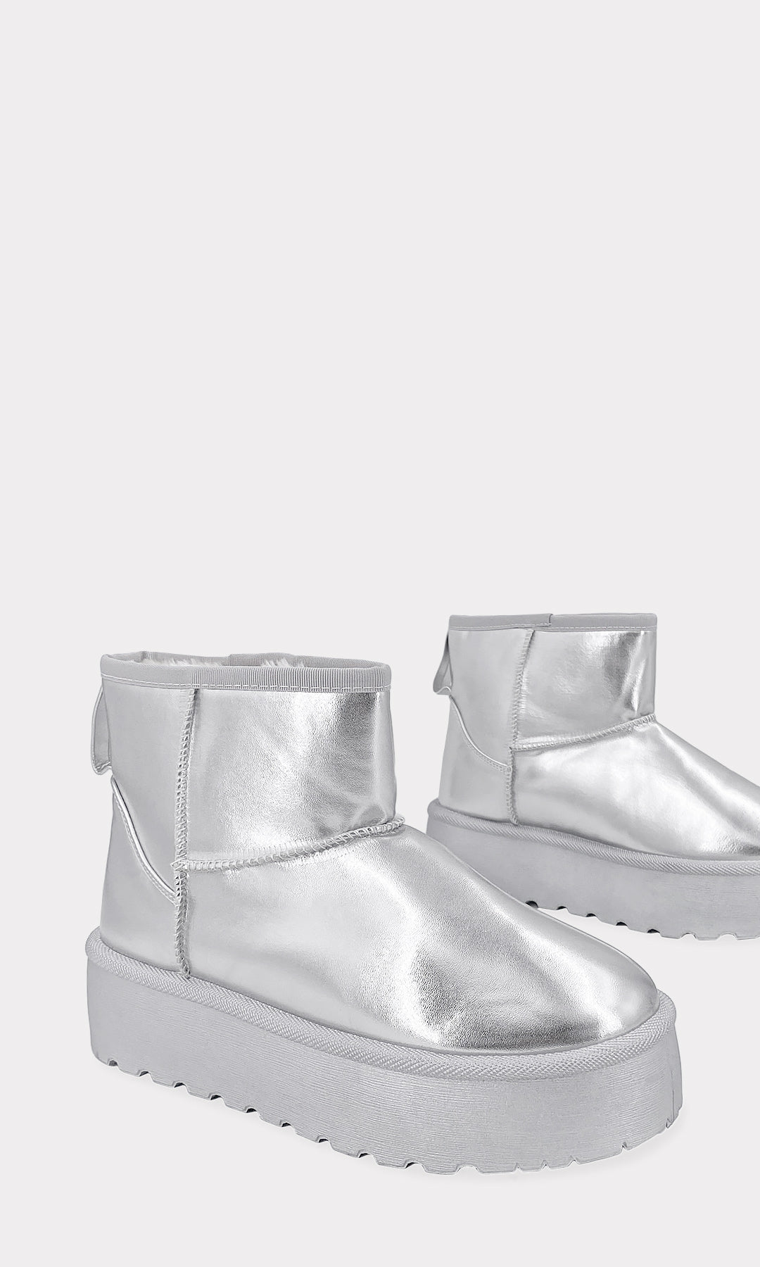 ONIX BOTAS DE INVERNO COLOR PLATA CONFECCIONADOS EN VINIPIEL METALICA CON PLATAFORMA REDONDA DE 5 CM Y AFELPADOS POR DENTRO PARA MUJER