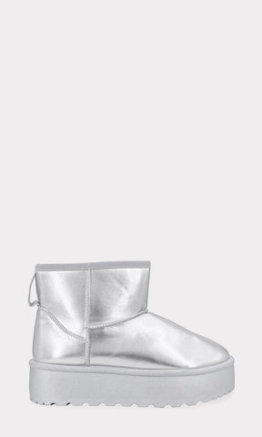 ONIX BOTAS QUE ESTAN EN TENDENCIA CON DISEÑO TIPO UGG Y PLATAFORMA DE PUNTERA REDONDA PARA USAR EN LOOKS INVERNALES
