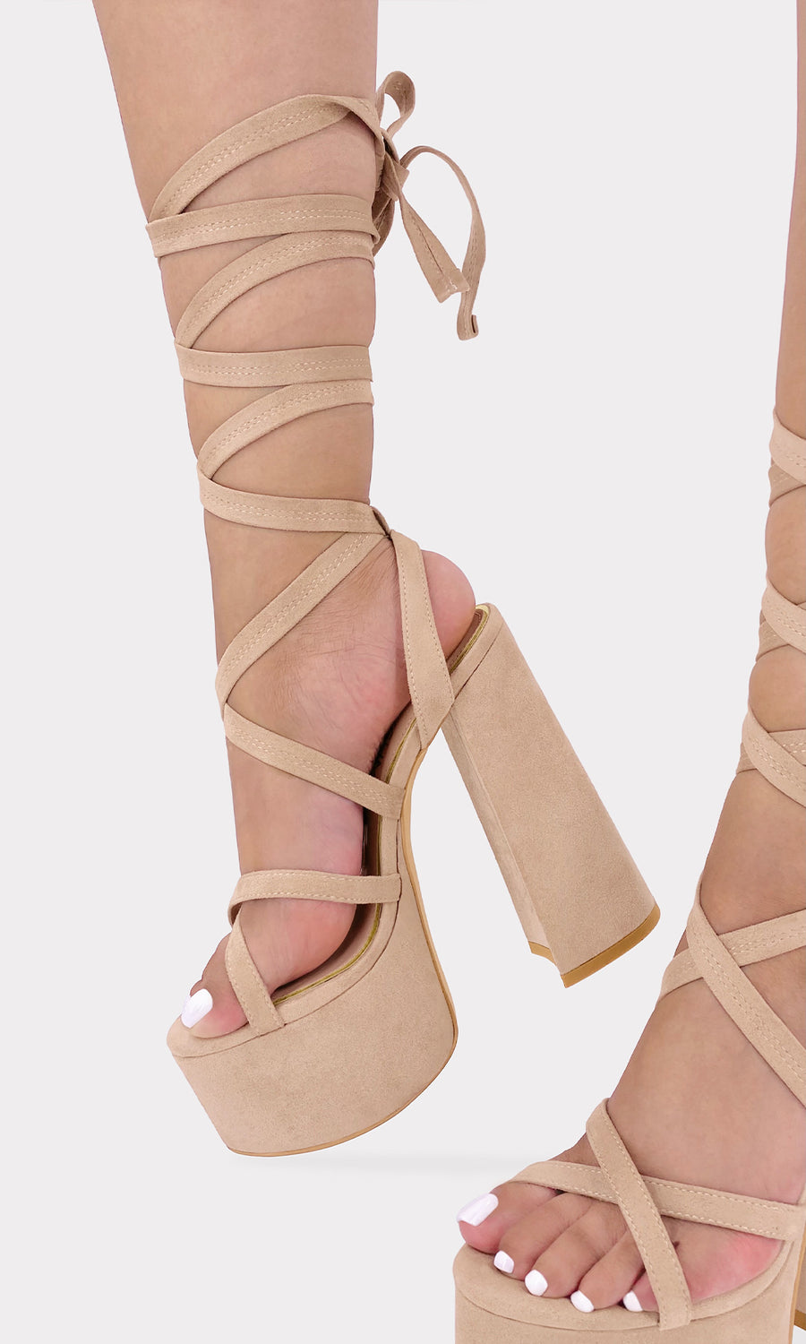 PHOENIX ZAPATILLAS DE TIRAS LARGAS COLOR NUDE PARA COMBINAR CON VESTIDOS LARGOS DE ESTAMPADO DEGRADADO Y LUCIR CHIC