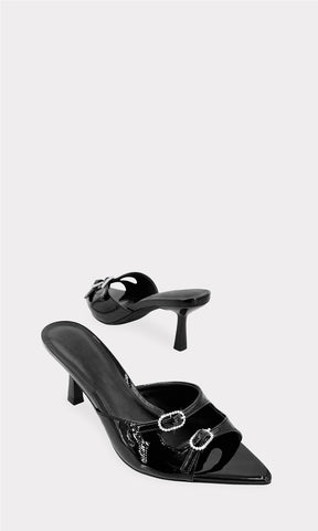 PILAR ZAPATILLAS MULES NEGRAS DE CHAROL CON DOS HEBILLAS PEQUEÑAS DE BRILLOS AL FRENTE Y TACON DELGADO DE 7 CM CON TALON DESCUBIERTO PARA MUJER