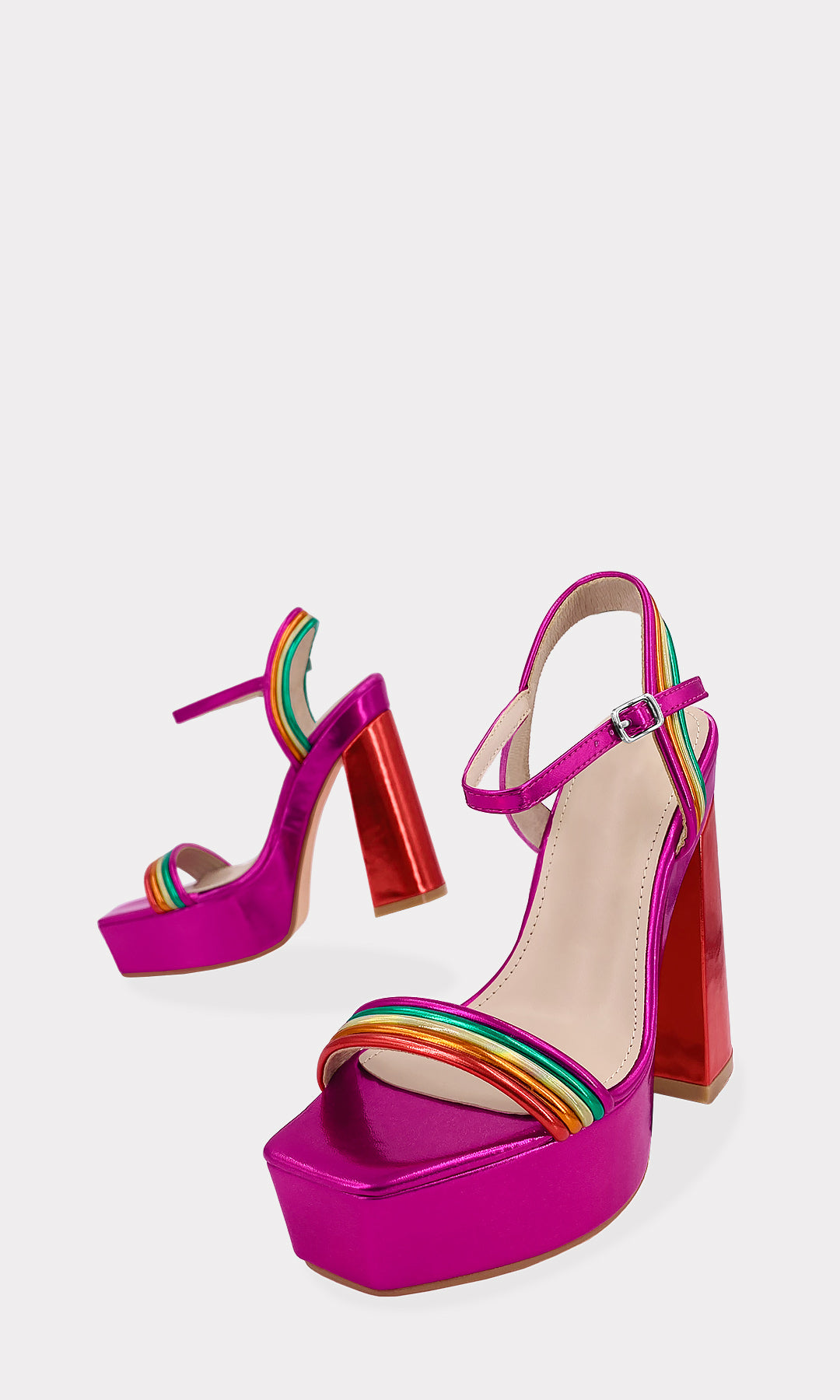 RAINBOW ZAPATOS ABIERTOS DE PLATAFORMA HECHOS EN VINIPIEL ROSA CON STRAP MULTICOLOR ARRIBA DE LOS DEDOS Y TACON CUADRADO DE 13.5 CM 