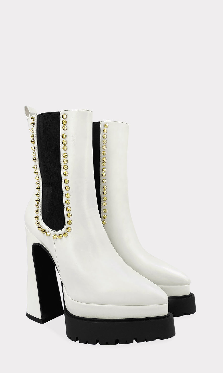 ROCKER BOTAS BLANCAS DE TACON ALTO PARA COMBINAR CON VESTIDO LARGO DE ABERTURA EN PIERNA Y VERSE CASUAL-CHIC EN DIAS SOLEADOS