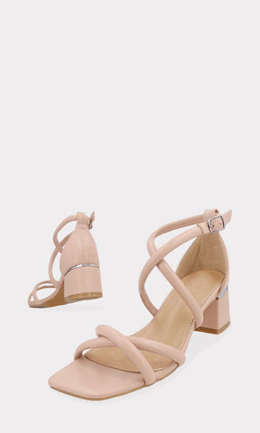 SERENITY ZAPATILLAS ABIERTAS COLOR NUDE HECHAS EN VINIPIEL CON HEBILLLA PLATEADA EN CINTA TALONERA PARA MUJER Y TACON DE 5 CM PARA CHICA