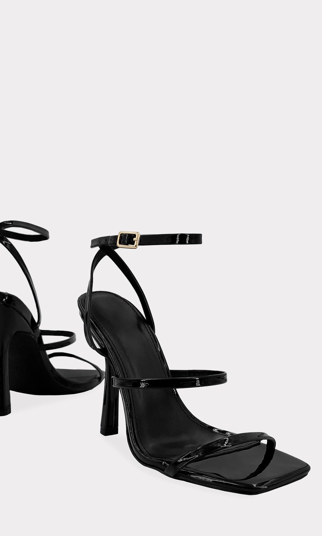 SEVYN ZAPATILLAS ABIERTAS DE PUNTA CUADRADA CON STRAP DELGADO ARRIBA DE LOS DEDOS Y TACON DE AGUJA PARA DAMA