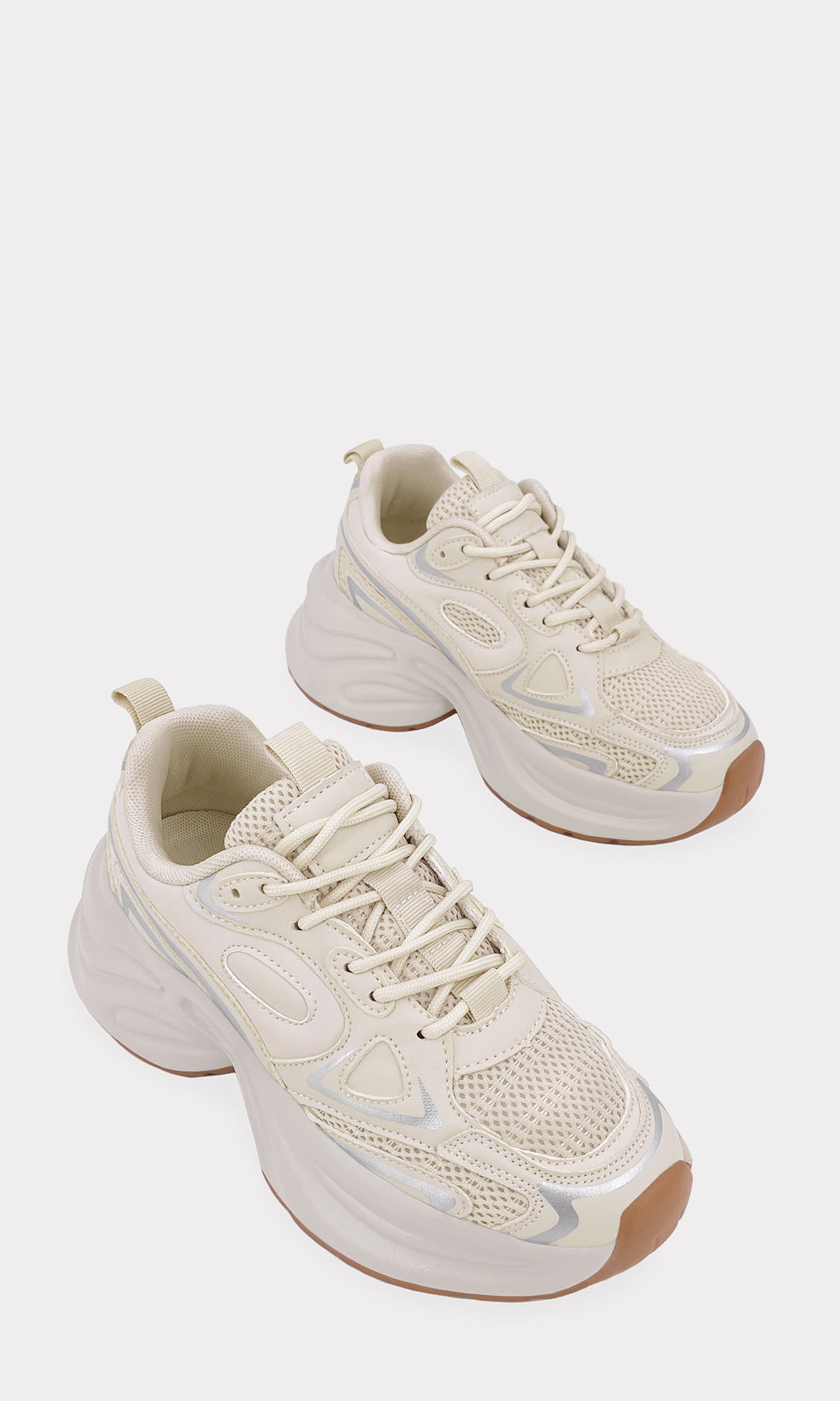SHANNON TENIS COLOR NUDE MULTITEXTURA CON DISEÑO RETRO RUNNING Y PLATAFORMA DE PUNTA REDONDA CON AGUJETAS CRUZADAS AL FRENTE PARA MUJER
