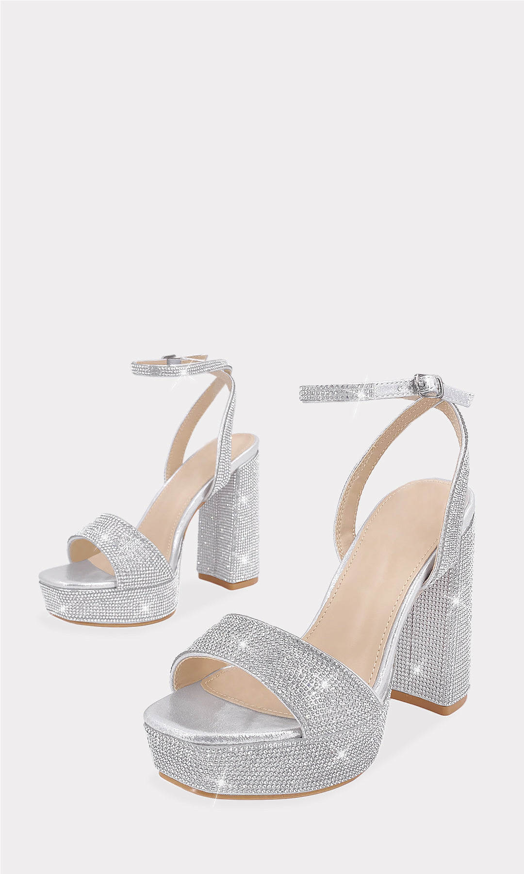 SOANE PLATAFORMAS PLATEADAS HECHAS CON BRILLOS DE TACON GRUESO DE 11.5 CM CON PULSERA TOBILLERA AJUSTABLE Y TERMINACION SEMI CUADRADA PARA CHICA