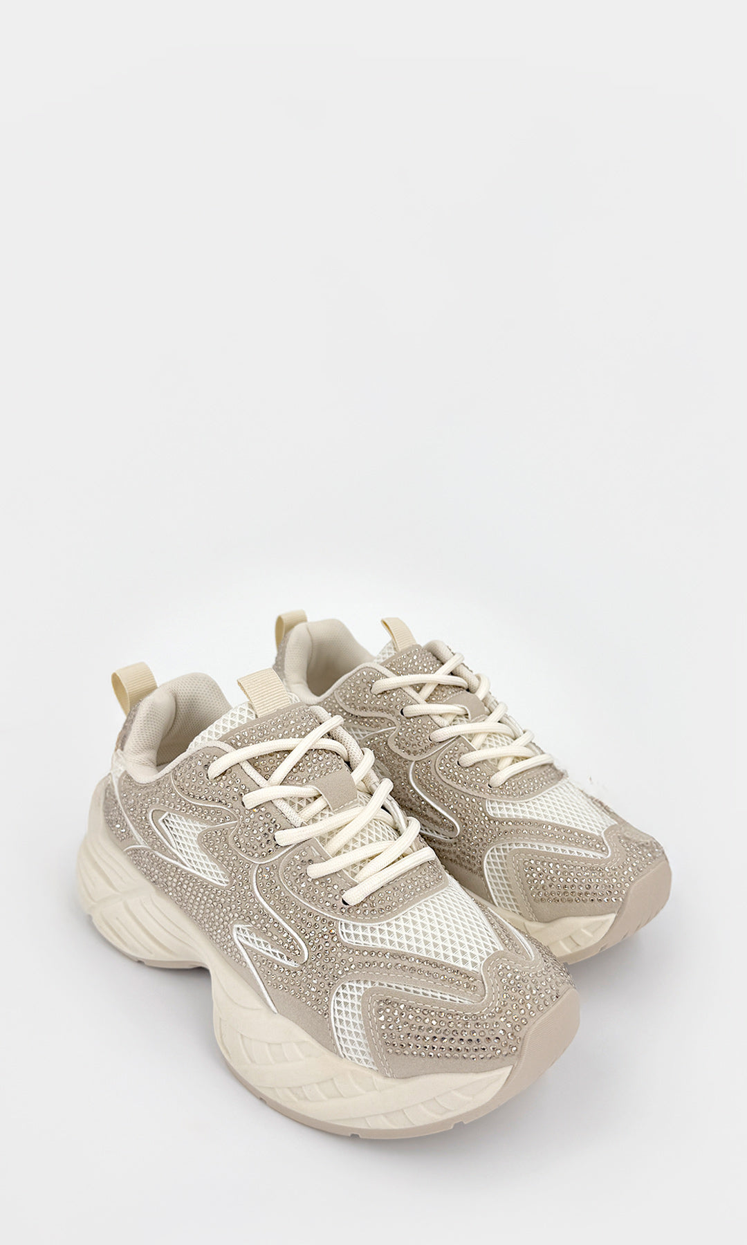 SOHO TENIS ESTILO DEPORTIVOS COLOR NUDE MULTITEXTURA CON DETALLES DE BRILLOS Y PLATAFORMA REDONDA DE 3 CM CON TACON DE 5.5 CM PARA DAMA