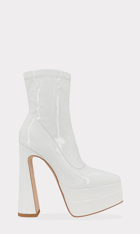 SUPREME PLATFORM BOOTS DE CHAROL COLOR BLANCO Y TACON GRUESO DE 15 CM 